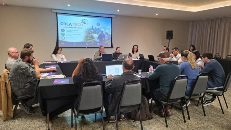 Programa CreaTech é apresentado a entidades de classe durante reunião do CDER em Florianópolis