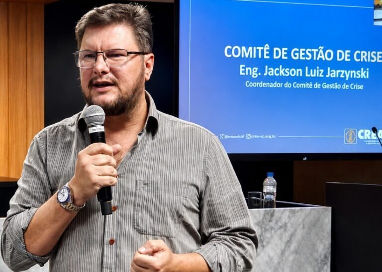 Mais do que prever, é preciso estar preparado Engenheiro Jackson Luiz Jarzynski Coordenador do Comitê de Gestão de Crise do Crea-SC