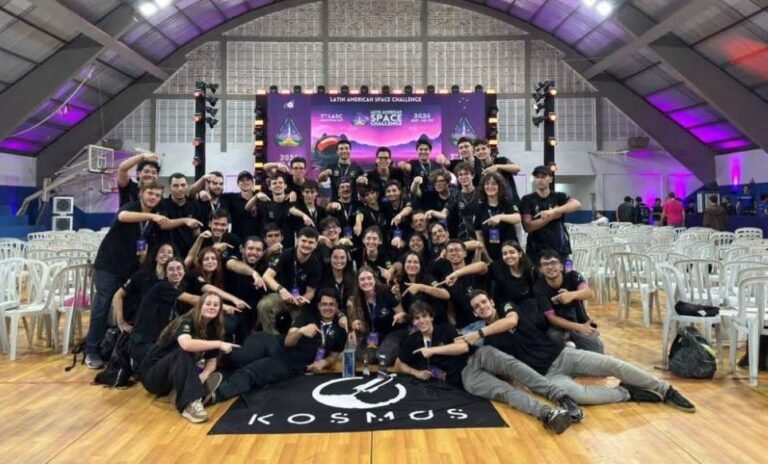 Equipe Kosmos Rocketry conquista segundo lugar em competição internacional de foguetes